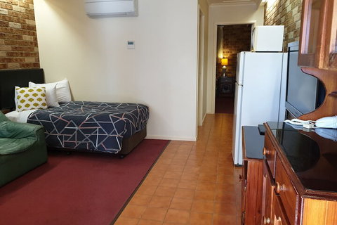 Leagues Motel - Holiday Adelaide 4