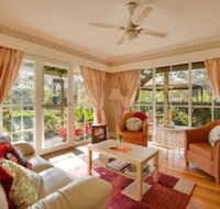 The Heart of Emerald Bed  Breakfast - Holiday Adelaide