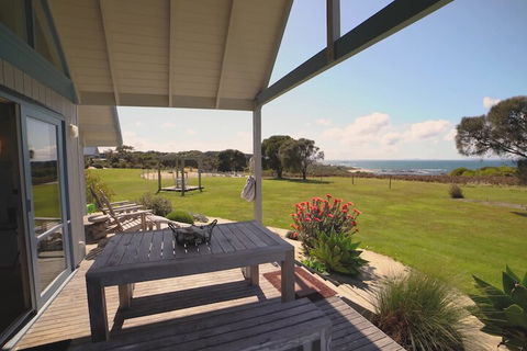Bear Gully Coastal Cottages - Holiday Adelaide 3