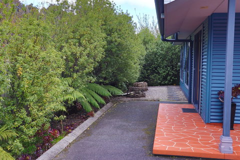 Strahan Bungalows - Holiday Adelaide 1