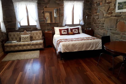 1860 Wine Country Cottages - Holiday Adelaide 3