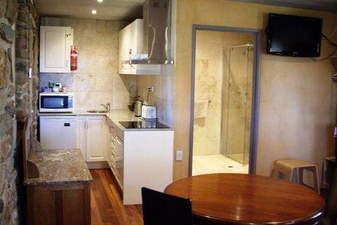 1860 Wine Country Cottages - Holiday Adelaide 7