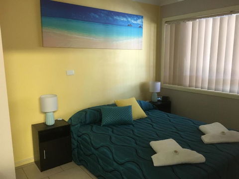 Beachlander Holiday Apartments - Holiday Adelaide 1