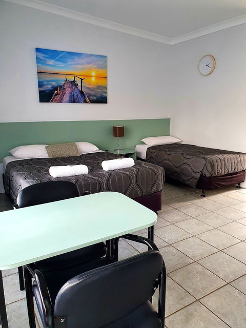 Sunseeker Motel - Holiday Adelaide 6