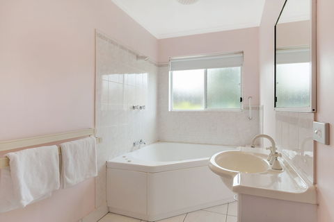 Beach Street Apartments - Holiday Adelaide 1