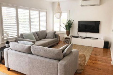 The Seaside Beachhouse Mollymook - Holiday Adelaide 0
