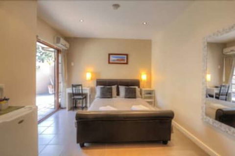 Waikiki Beach Bed & Breakfast - Holiday Adelaide 5