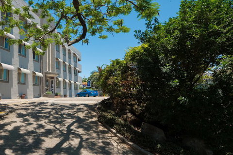 Hampton Court Apartments - Holiday Adelaide 3