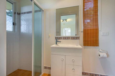 Breeze In Mollymook - Holiday Adelaide 5