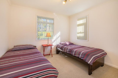 Breeze In Mollymook - Holiday Adelaide 3