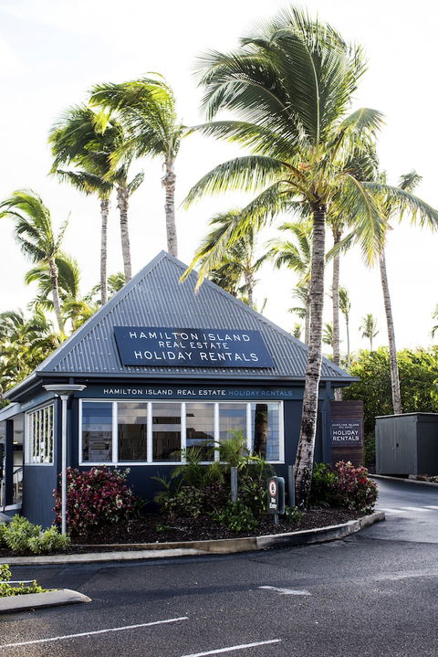 Yacht Club Villas - Holiday Adelaide 0