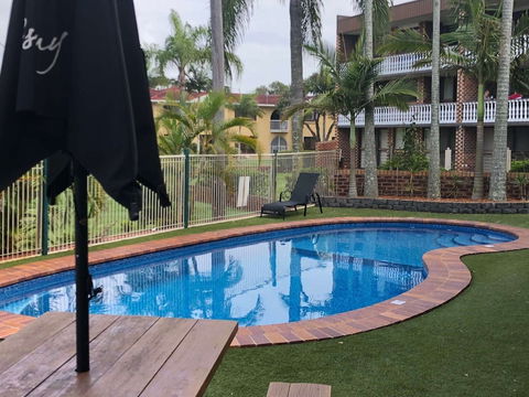 Bribie Waterways Motel - Holiday Adelaide 5