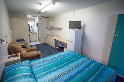 Fourth Avenue Motor Inn - Holiday Adelaide 4
