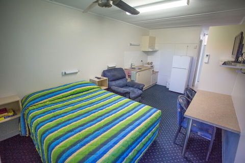 Fourth Avenue Motor Inn - Holiday Adelaide 7