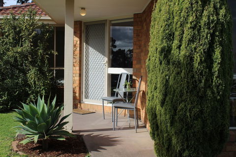 Australian Home Away At East Doncaster Andersons Creek 1 - Holiday Adelaide 2