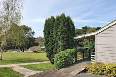 Neerim Country Cottages - Holiday Adelaide 0