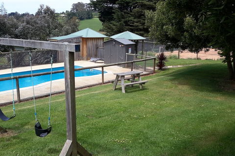 Neerim Country Cottages - Holiday Adelaide 3