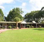 McCarthy Lake House - Holiday Adelaide
