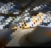 Waterfront Melbourne Apartments - Holiday Adelaide