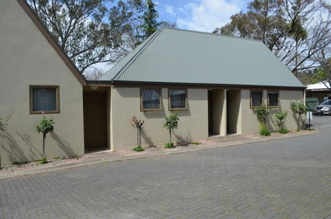 Hahndorf Motel - Holiday Adelaide 0