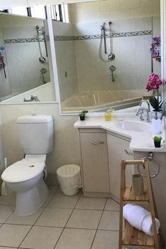 Harbour Lodge Motel Gladstone - Holiday Adelaide 6