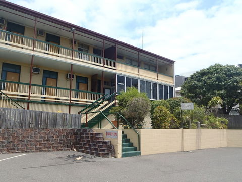 Harbour Lodge Motel Gladstone - Holiday Adelaide 0