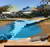 Capricorn Motor Inn - Holiday Adelaide
