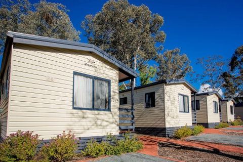Albury Gardens Tourist Park - Holiday Adelaide 1