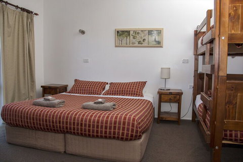 Delatite Apartments Timbertop & Fir - Holiday Adelaide 6