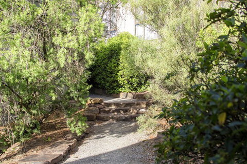 Delatite Apartments Timbertop & Fir - Holiday Adelaide 1