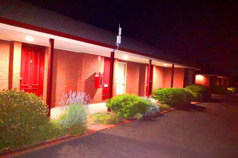 Victoriana Motor Inn - Holiday Adelaide 1