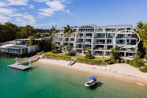 Noosa Quays - Holiday Adelaide 1