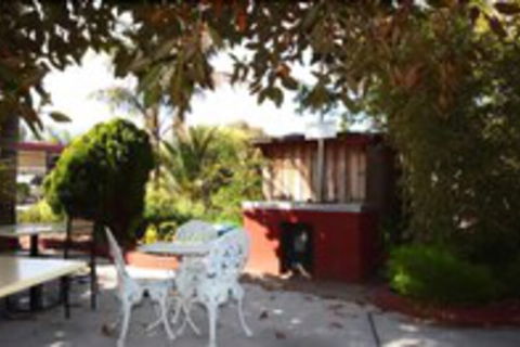 The Esplanade Motel - Holiday Adelaide 1