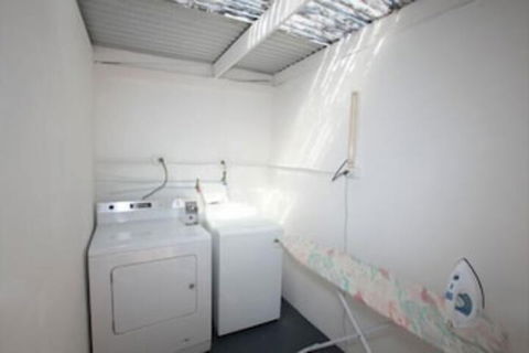 The Esplanade Motel - Holiday Adelaide 7