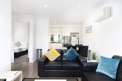 RNR Serviced Apartments North Melbourne - Holiday Adelaide 5