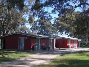Clare Valley Cabins - Holiday Adelaide 2