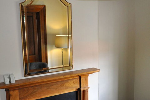 Cowgill House - Holiday Adelaide 1