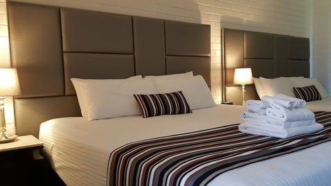 Hibiscus Lakeside Motel - Holiday Adelaide 1