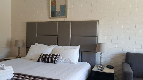 Hibiscus Lakeside Motel - Holiday Adelaide 2