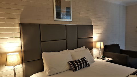 Hibiscus Lakeside Motel - Holiday Adelaide 4