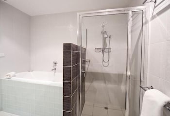 Altitude Apartments - Holiday Adelaide 4