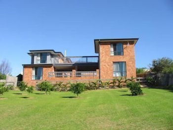 Coull Waters Holiday Apartments - Holiday Adelaide 1