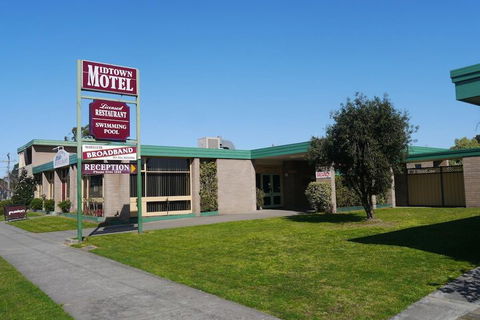 Midtown Motor Inn - Holiday Adelaide 2
