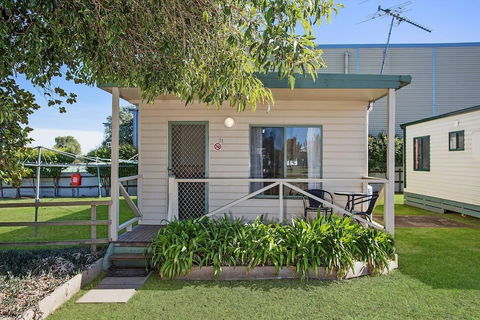 Hamilton Caravan Park - Holiday Adelaide 0