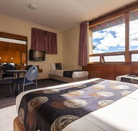 Black Buffalo Hotel - Holiday Adelaide