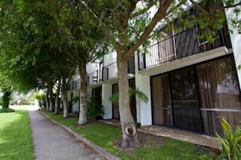 Connells Motel & Serviced Apartments - Holiday Adelaide 1