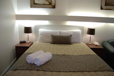 Connells Motel & Serviced Apartments - Holiday Adelaide 4