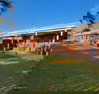 Morayfield Tavern  Motel - Holiday Adelaide
