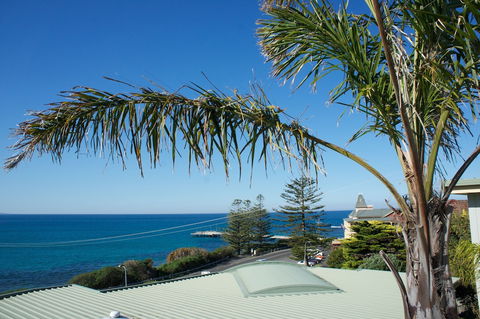 PierView Apartments - Holiday Adelaide 6