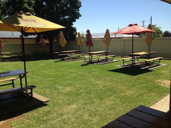 Coro Club Motel - Holiday Adelaide 6